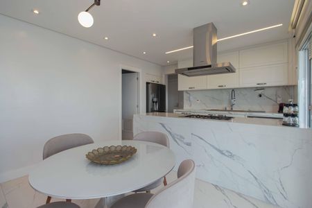 Apartamento à venda com 247m², 4 quartos e 4 vagasCozinha