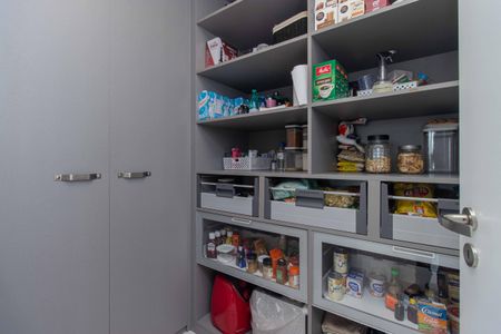 Apartamento à venda com 247m², 4 quartos e 4 vagasDespensa