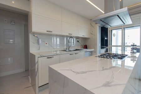 Apartamento à venda com 247m², 4 quartos e 4 vagasCozinha