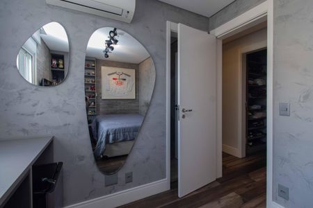 Apartamento à venda com 247m², 4 quartos e 4 vagasSuíte 2