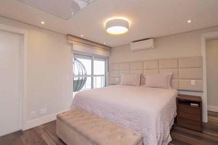 Apartamento à venda com 247m², 4 quartos e 4 vagasSuíte 1