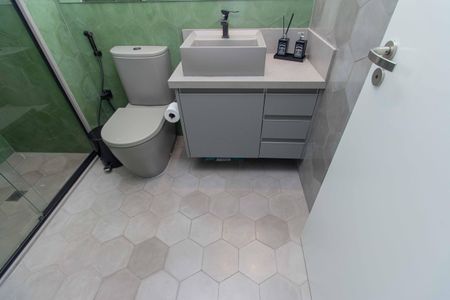 Apartamento à venda com 247m², 4 quartos e 4 vagasBanheiro da Suíte 2