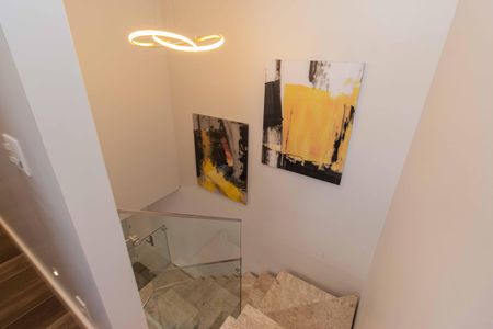 Apartamento à venda com 247m², 4 quartos e 4 vagasEscadas