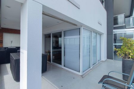 Apartamento à venda com 247m², 4 quartos e 4 vagasVaranda da Sala