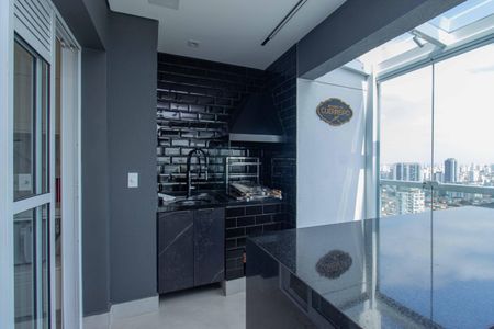 Apartamento à venda com 247m², 4 quartos e 4 vagasVaranda