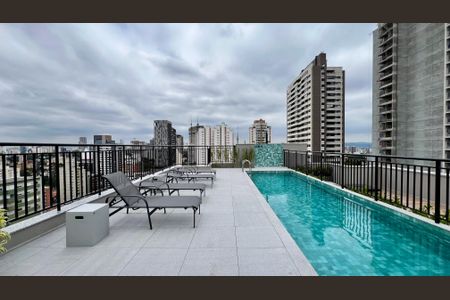 Studio à venda com 31m², 1 quarto e sem vaga Studio à venda com 31m², 1 quarto e sem vagaÁrea comum - Piscina