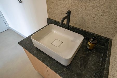 Studio à venda com 31m², 1 quarto e sem vaga Studio à venda com 31m², 1 quarto e sem vagaBanheiro