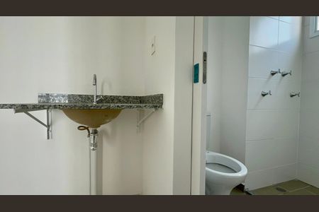 Studio à venda com 31m², 1 quarto e sem vaga Studio à venda com 31m², 1 quarto e sem vagaBanheiro Social
