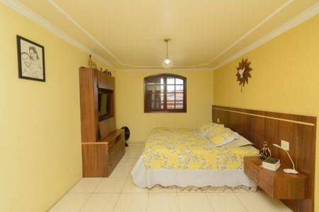 Casa à venda com 360m², 4 quartos e 3 vagasSuíte