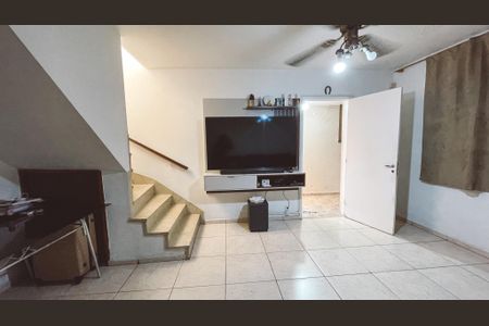 Casa à venda com 125m², 5 quartos e 2 vagasSala