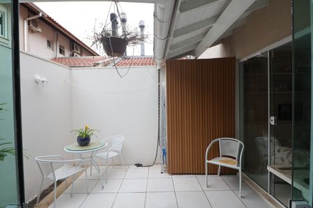 Casa de condomínio à venda com 120m², 3 quartos e 3 vagasÁrea externa
