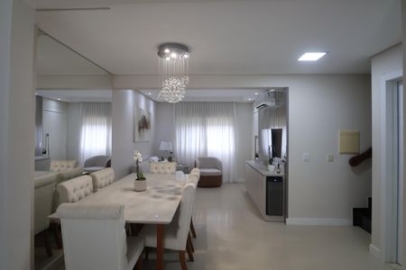 Sala de casa de condomínio à venda com 3 quartos, 120m² em Fátima, Canoas