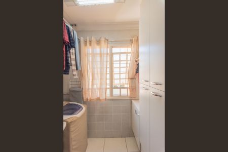 Apartamento à venda com 79m², 3 quartos e 1 vagaÁrea de Serviço