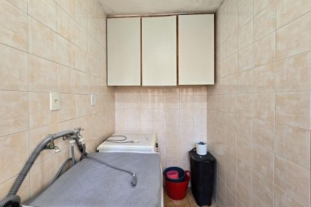 Casa à venda com 165m², 3 quartos e 2 vagasÁrea de Serviço