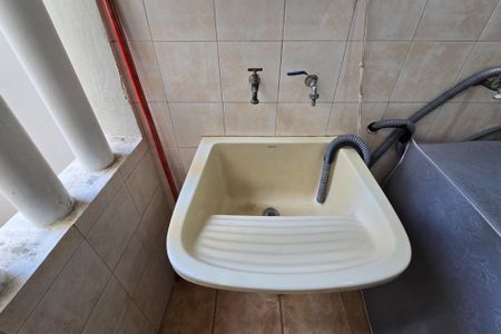 Casa à venda com 165m², 3 quartos e 2 vagasÁrea de Serviço