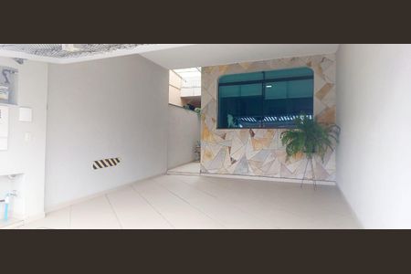 Casa à venda com 165m², 3 quartos e 2 vagasGaragem