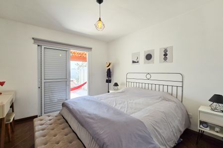 Casa à venda com 165m², 3 quartos e 2 vagasSuíte