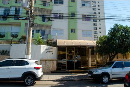 Apartamento para alugar com 126m², 4 quartos e 1 vaga Apartamento para alugar com 126m², 4 quartos e 1 vagaFachada