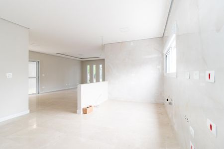 Casa para alugar com 400m², 4 quartos e 8 vagasCozinha