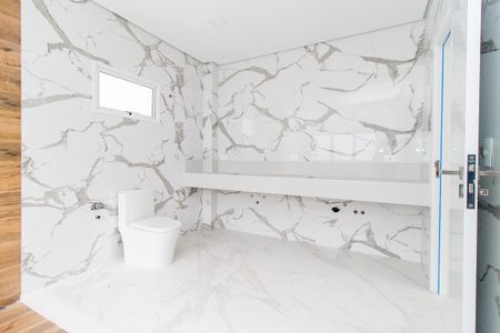 Casa para alugar com 400m², 4 quartos e 8 vagasBanheiro da Suíte 1