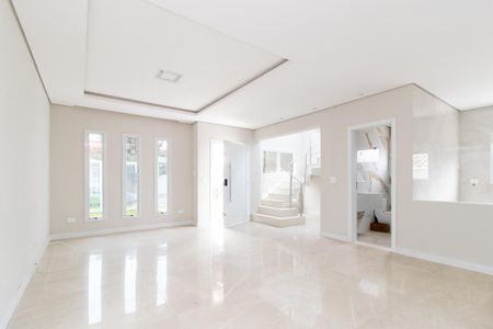 Casa para alugar com 400m², 4 quartos e 8 vagasSala