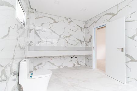 Casa para alugar com 400m², 4 quartos e 8 vagasBanheiro da Suíte 1