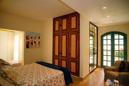 Casa de condomínio à venda com 860m², 4 quartos e 3 vagas Casa de condomínio à venda com 860m², 4 quartos e 3 vagasSuíte 1