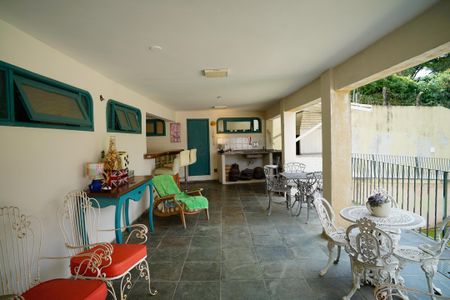 Casa de condomínio à venda com 860m², 4 quartos e 3 vagas Casa de condomínio à venda com 860m², 4 quartos e 3 vagasÁrea gourmet