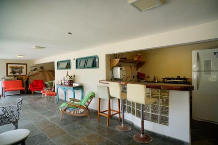 Casa de condomínio à venda com 860m², 4 quartos e 3 vagas Casa de condomínio à venda com 860m², 4 quartos e 3 vagasÁrea gourmet