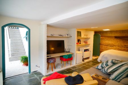 Casa de condomínio à venda com 860m², 4 quartos e 3 vagas Casa de condomínio à venda com 860m², 4 quartos e 3 vagasSuíte 2