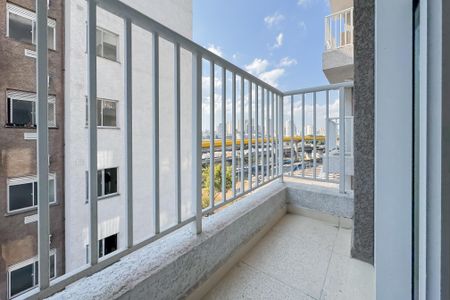 Apartamento para alugar com 37m², 2 quartos e 1 vagaSacada