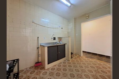 Apartamento à venda com 129m², 4 quartos e sem vagaCozinha 