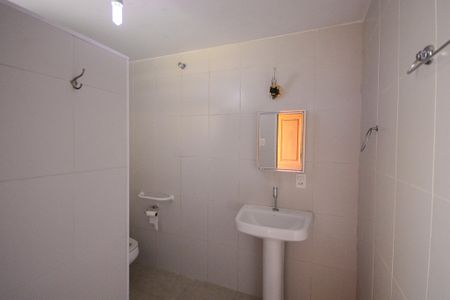 Casa à venda com 300m², 4 quartos e 1 vagaCasa 2 - Banheiro 