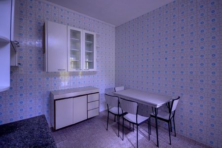 Casa à venda com 300m², 4 quartos e 1 vagaCasa 2 - Cozinha 