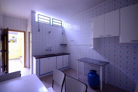 Casa à venda com 300m², 4 quartos e 1 vagaCasa 2 - Cozinha 