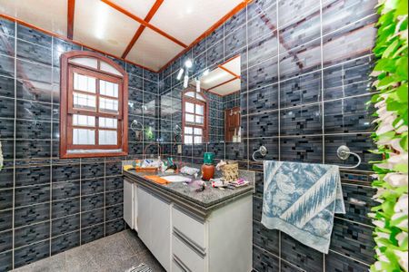 Casa à venda com 352m², 5 quartos e 6 vagasBanheiro da Suíte 3