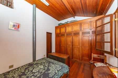 Casa à venda com 352m², 5 quartos e 6 vagasSuíte 4