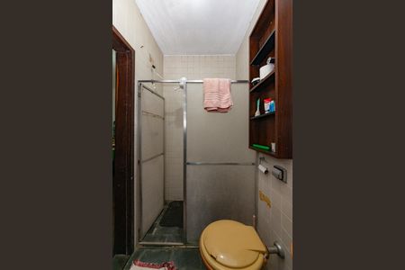 Casa à venda com 352m², 5 quartos e 6 vagasBanheiro de Serviço