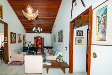 Casa à venda com 352m², 5 quartos e 6 vagasSala 1