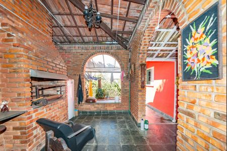 Casa à venda com 352m², 5 quartos e 6 vagasÁrea de Serviço