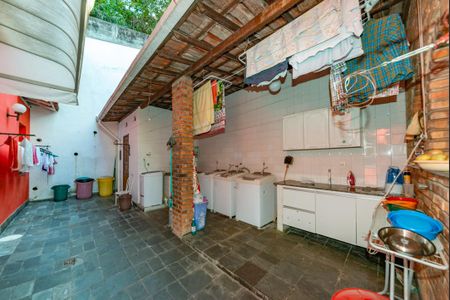 Casa à venda com 352m², 5 quartos e 6 vagasÁrea de Serviço