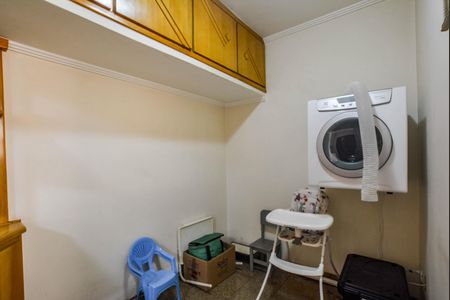 Apartamento à venda com 125m², 3 quartos e 2 vagas Apartamento à venda com 125m², 3 quartos e 2 vagasQuarto de Serviço