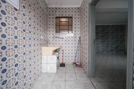 Casa para alugar com 45m², 1 quarto e 1 vagaÁrea de Serviço