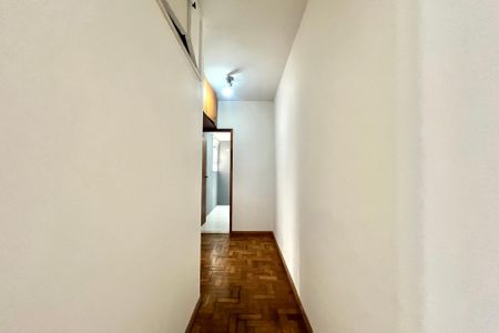 Apartamento à venda com 80m², 2 quartos e sem vagaCorredor
