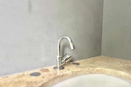 Apartamento à venda com 80m², 2 quartos e sem vagaBanheiro