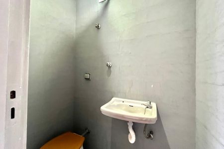 Apartamento à venda com 80m², 2 quartos e sem vagaBanheiro de Serviço 