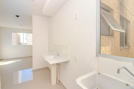 Apartamento à venda com 40m², 2 quartos e 1 vaga Apartamento à venda com 40m², 2 quartos e 1 vagaCozinha e Área de Serviço