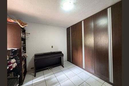 Casa à venda com 302m², 3 quartos e 2 vagasQuarto 2