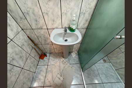 Casa à venda com 302m², 3 quartos e 2 vagasBanheiro 2