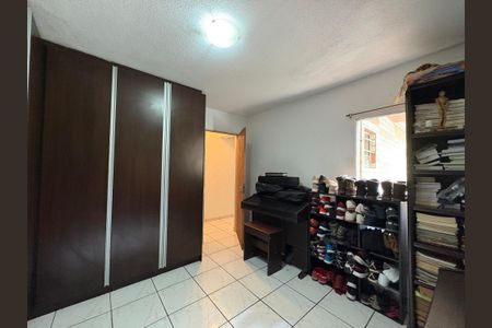 Casa à venda com 302m², 3 quartos e 2 vagasQuarto 2